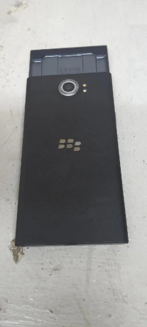 blackberry-priv-32-gb-black-big-2