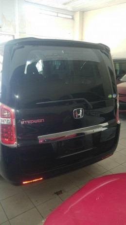 honda-step-wagon-big-2