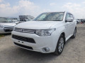 mitsubishi-outlander-small-2