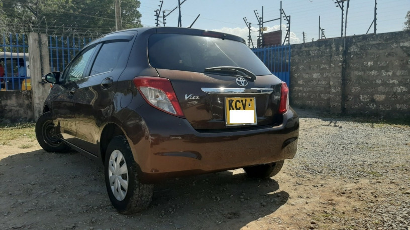 toyota-vitz-jewella-big-2