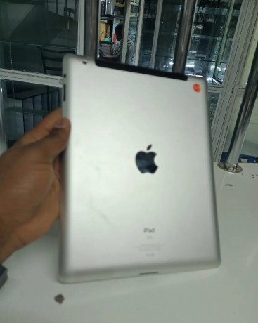 apple-ipad-2-wi-fi-3g-32-gb-silver-big-2