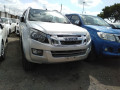 isuzu-d-max-small-0