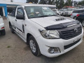 toyota-hilux-small-0