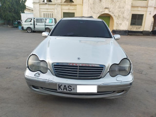 Mercedes Benz C220