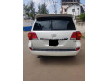 toyota-land-cruiser-v8-small-2