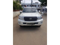 toyota-land-cruiser-v8-small-0