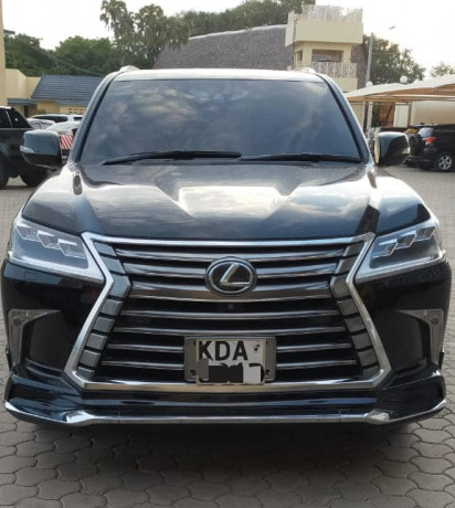 lexus-lx570-big-0