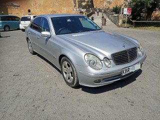 Mercedes benz E220