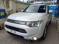 mitsubishi-outlander-small-0