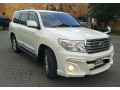 toyota-land-cruiser-v8-small-0