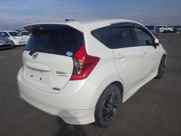 nissan-note-big-2