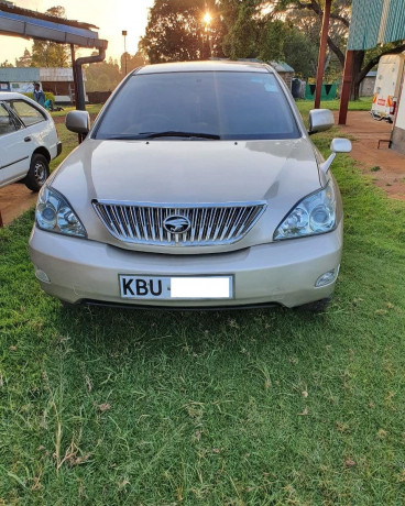 toyota-harrier-big-0