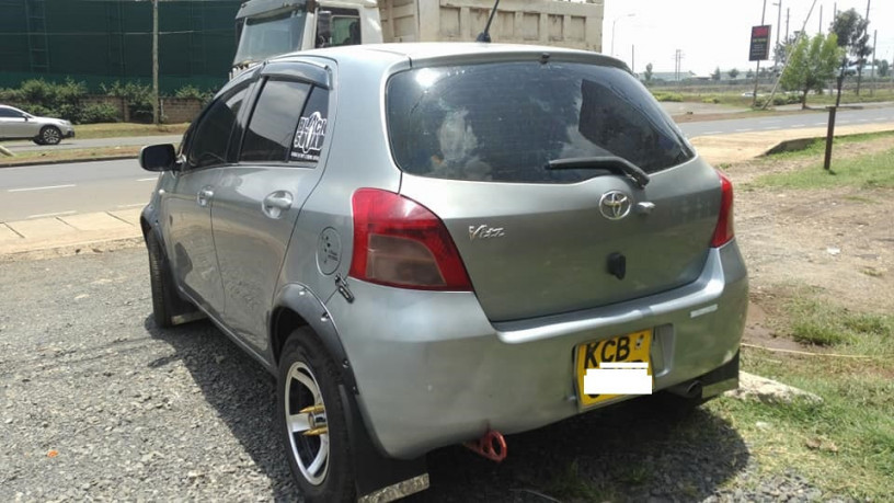 toyota-vitz-big-2