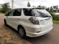 honda-fit-shuttle-small-2