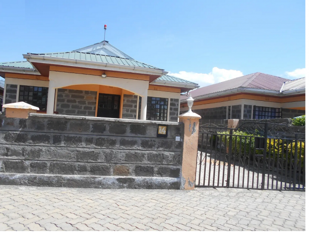 3-bedroom-bungalow-in-impala-garden-estatenakuru-big-0