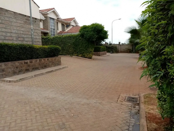 3-bedroom-with-dsq-for-sale-at-delta-plains-mombasa-road-big-2