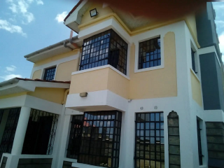 4 Bedroom All En-suite House For Sale