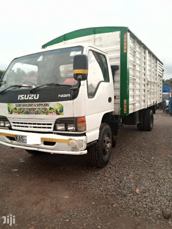 isuzu-nqr-big-0