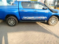 toyota-hilux-small-2