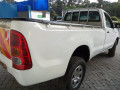 toyota-hilux-small-2