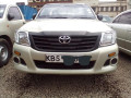 toyota-hilux-small-0