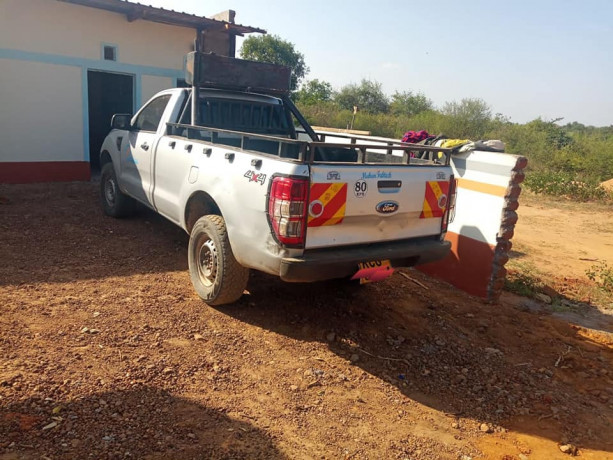 ford-ranger-pickup-big-1