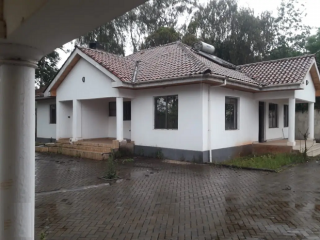 7 Bedroom House on 1.7 Acres Land in Karen