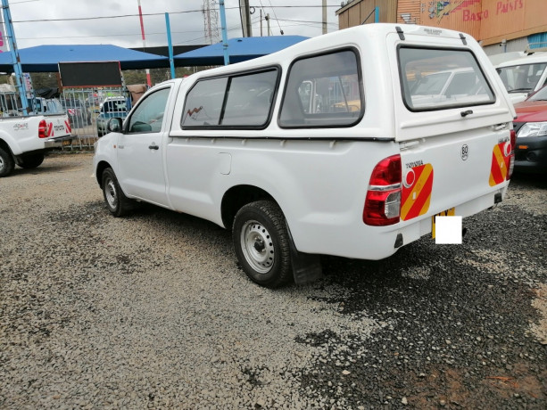 toyota-hilux-big-1