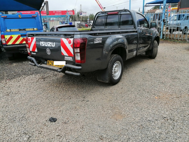 isuzu-dmax-big-1