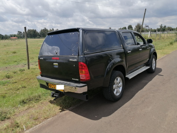 toyota-hilux-big-2