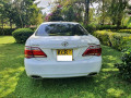 toyota-crown-small-2