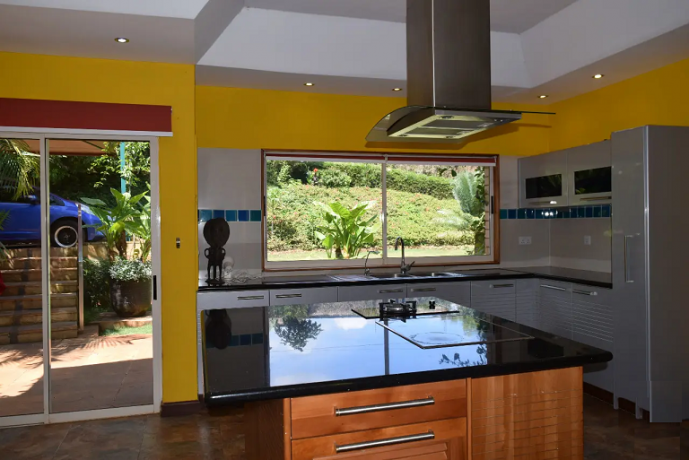 exclusive-four-bedroom-house-in-kitisuru-for-sale-big-1