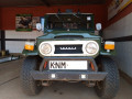 toyota-landcruiser-small-0