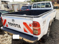 toyota-hilux-local-small-1