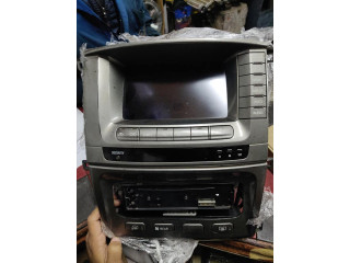 Landcruiser 100series screen