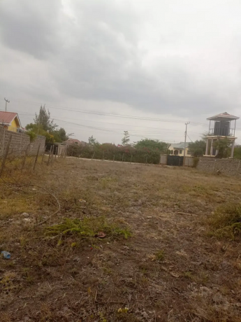 kitengela-14-plot-at-muigai-estate-3rd-lane-big-0