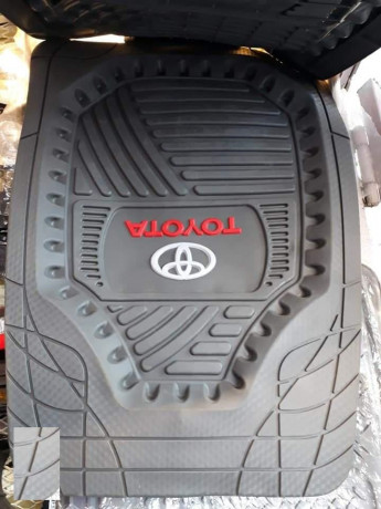 toyota-branded-floor-mat-big-0