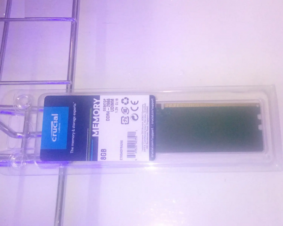 crucial-8gb-ddr4-2666-udimm-ram-big-0