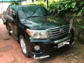 toyota-landcruiser-v8-small-0