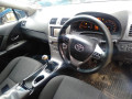 toyota-avensis-small-1