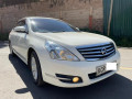 nissan-teana-small-0