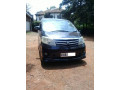 toyota-alphard-small-0