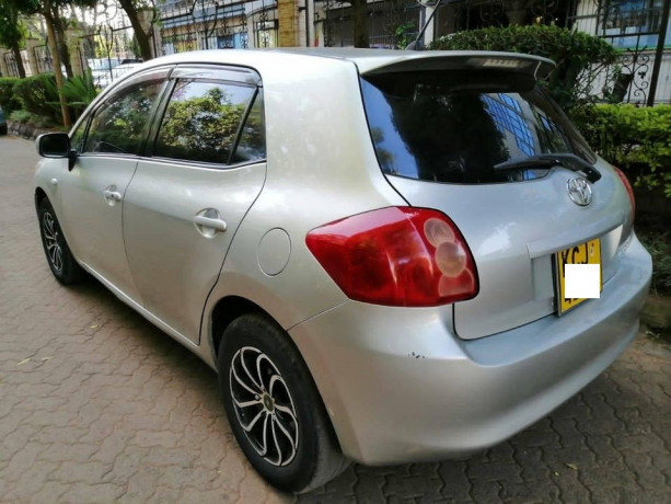 toyota-auris-big-2