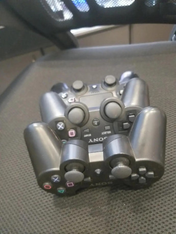 ps3-pad-used-big-0