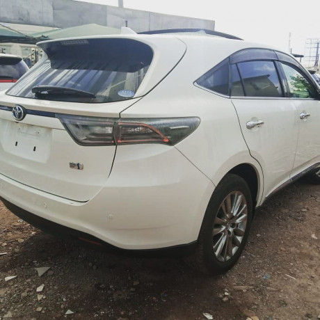 toyota-harrier-big-2