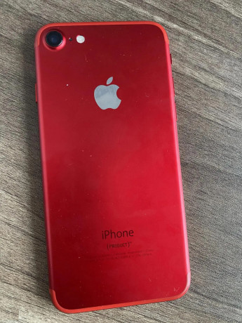 apple-iphone-7-128-gb-red-big-0