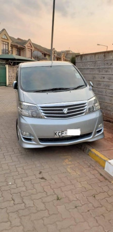 toyota-alphard-big-0