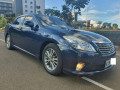 toyota-crown-small-0