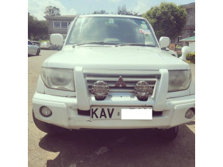 Mitsubishi Pajero IO