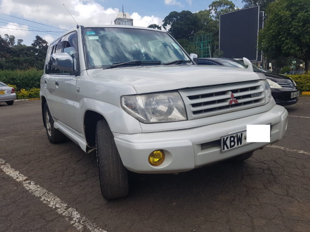 mitsubishi-pajero-io-big-0